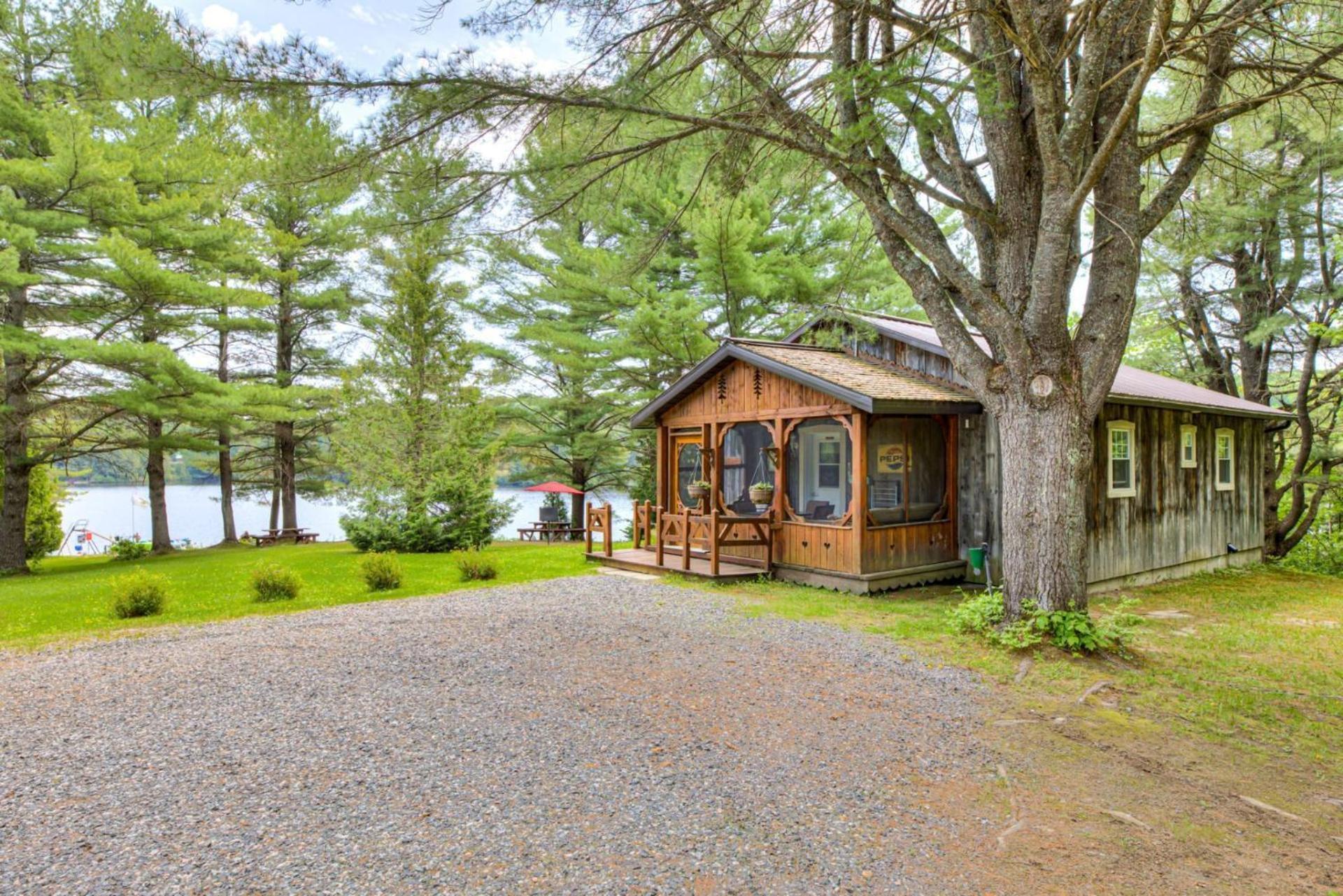 Domaine Chalets Des Pins Rawdon Exterior foto