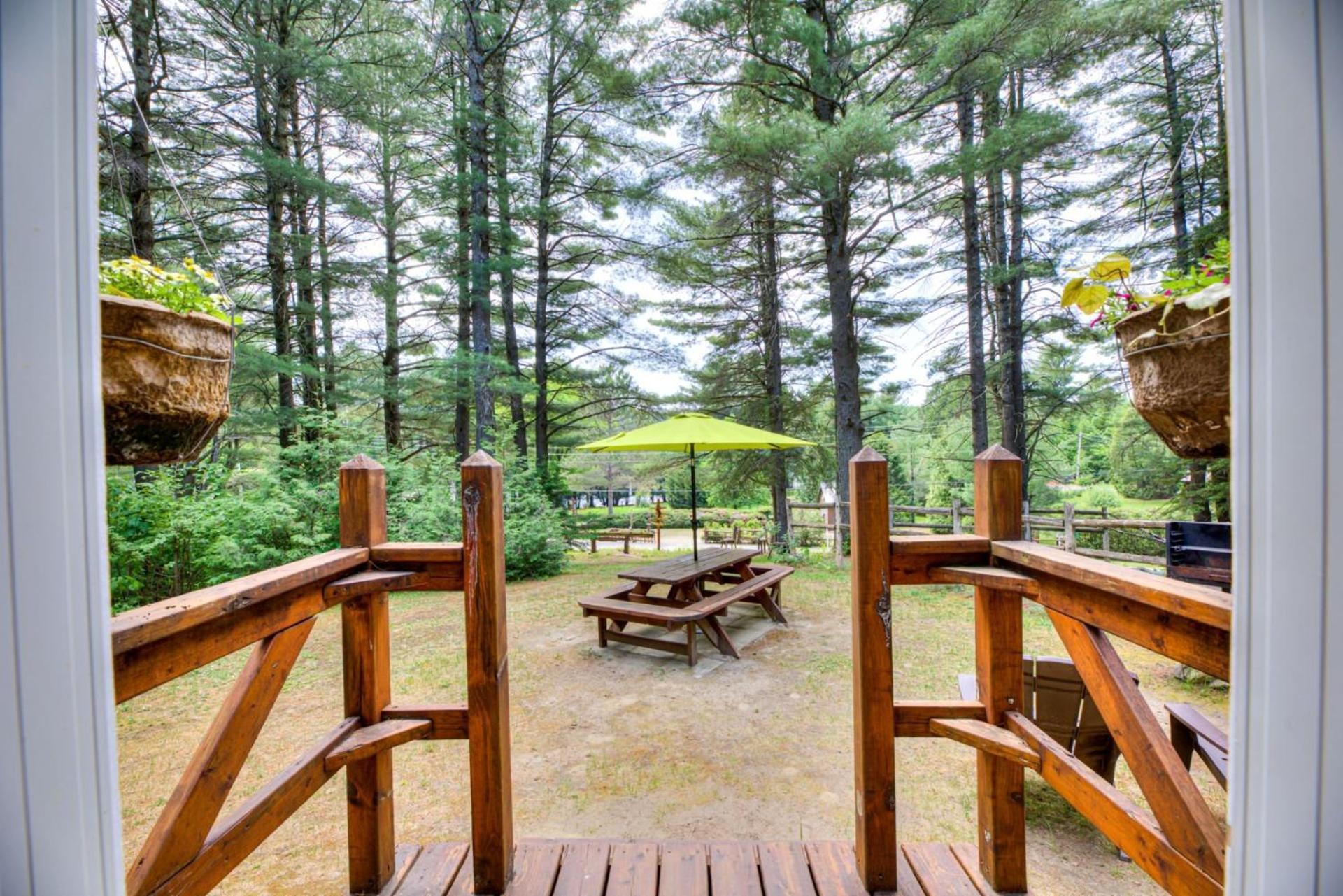 Domaine Chalets Des Pins Rawdon Exterior foto